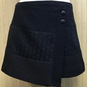 CAbi #926 Black Swathe Wrap Skirt
Size Small